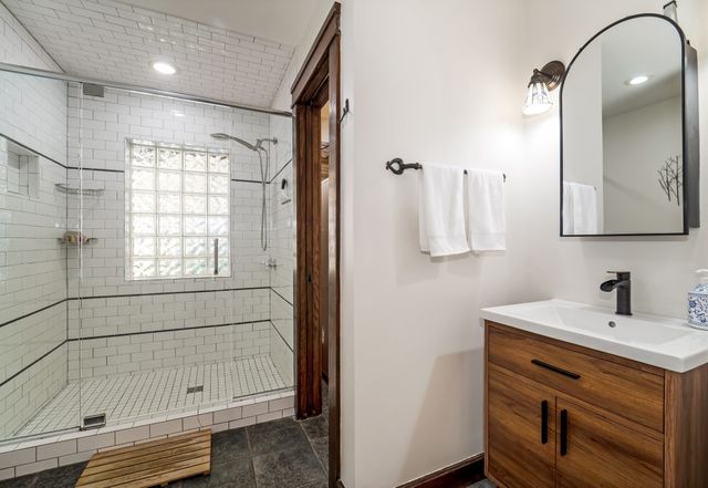 433 Grayson Dr, Nashville, TN 37205