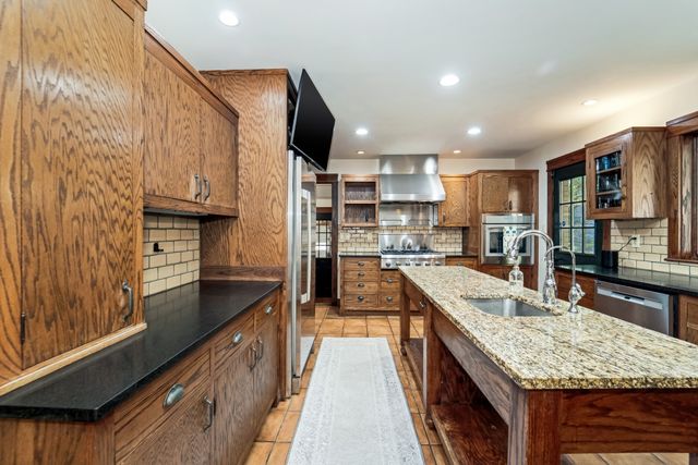 433 Grayson Dr, Nashville, TN 37205