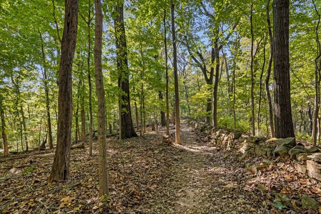 433 Grayson Dr, Nashville, TN 37205