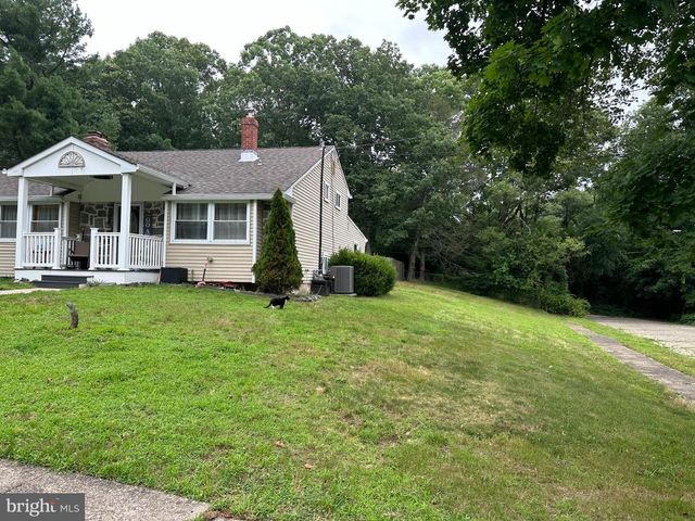2411 N CUTHBERT DR, Lindenwold, NJ 08021