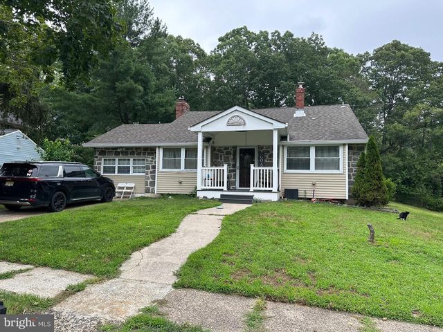 2411 N CUTHBERT DR, Lindenwold, NJ 08021