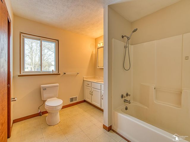 403 Maple Road, Leoni Twp, MI 49254