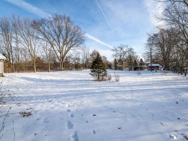 403 Maple Road, Leoni Twp, MI 49254