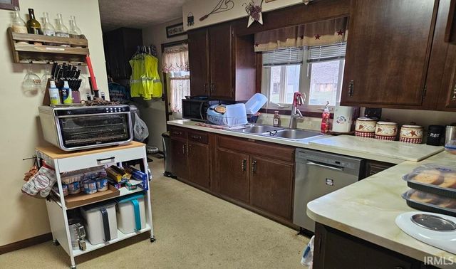 609 Maple Drive, Frankfort, IN 46041