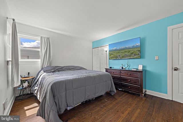 32 EWINGVILLE RD, Ewing, NJ 08638