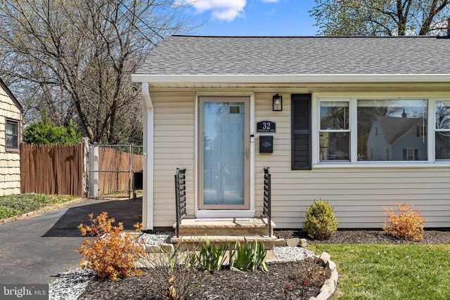 32 EWINGVILLE RD, Ewing, NJ 08638