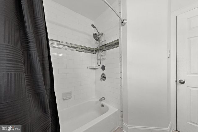 32 EWINGVILLE RD, Ewing, NJ 08638