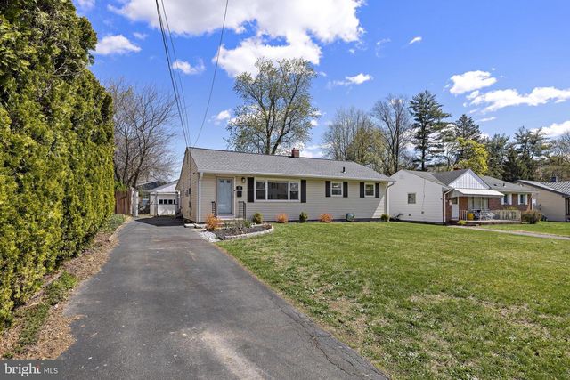 32 EWINGVILLE RD, Ewing, NJ 08638