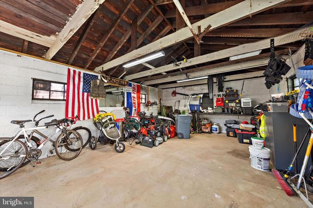 32 EWINGVILLE RD, Ewing, NJ 08638