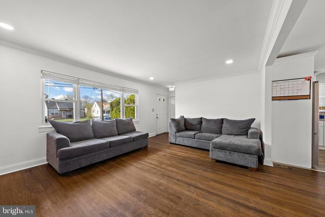 32 EWINGVILLE RD, Ewing, NJ 08638