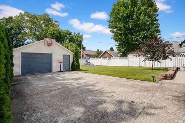 2107 Park Avenue, Bedford, IN 47421