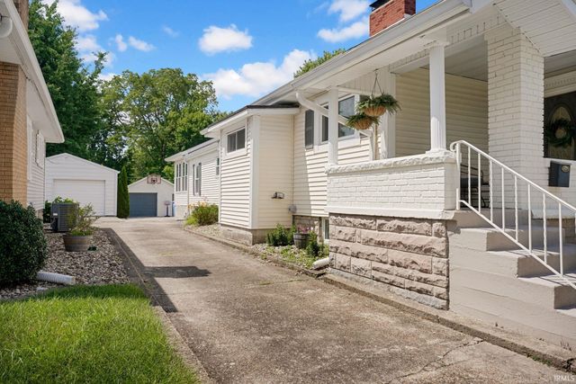 2107 Park Avenue, Bedford, IN 47421