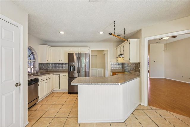 4663 Essex Court, Grand Prairie, TX 75052