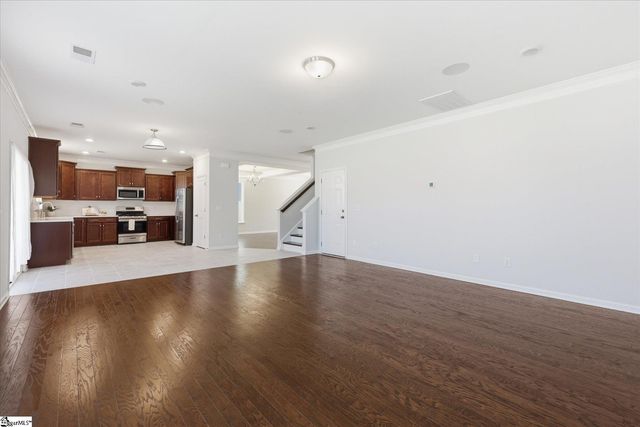 216 Nearmeadows Way, Simpsonville, SC 29681