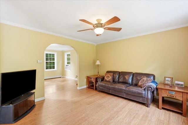 8 Rebecca Rd, Freetown, MA 02702