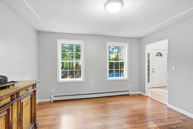8 Rebecca Rd, Freetown, MA 02702