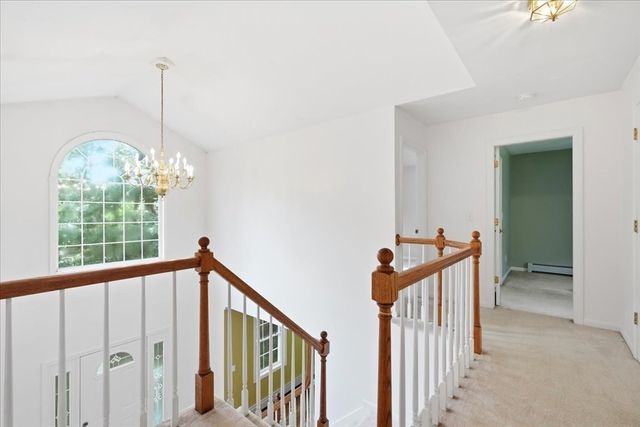 8 Rebecca Rd, Freetown, MA 02702