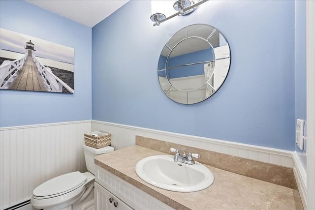 8 Rebecca Rd, Freetown, MA 02702