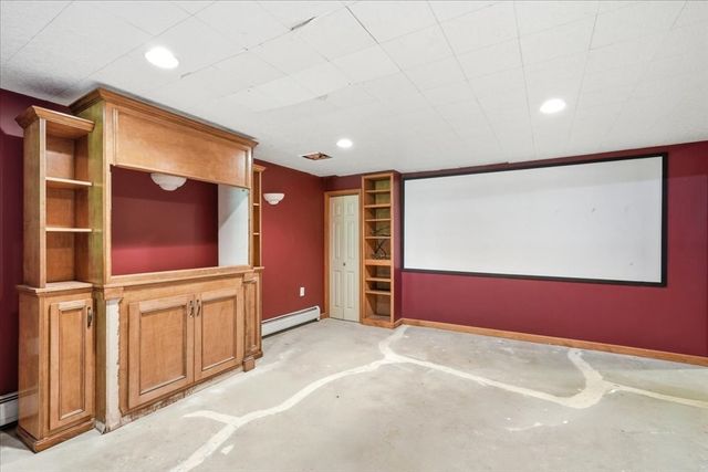 8 Rebecca Rd, Freetown, MA 02702