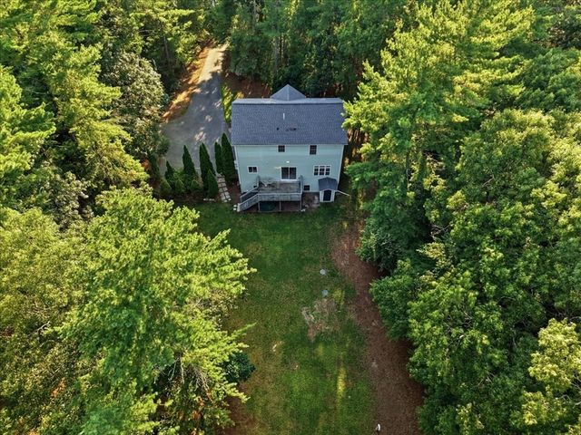 8 Rebecca Rd, Freetown, MA 02702
