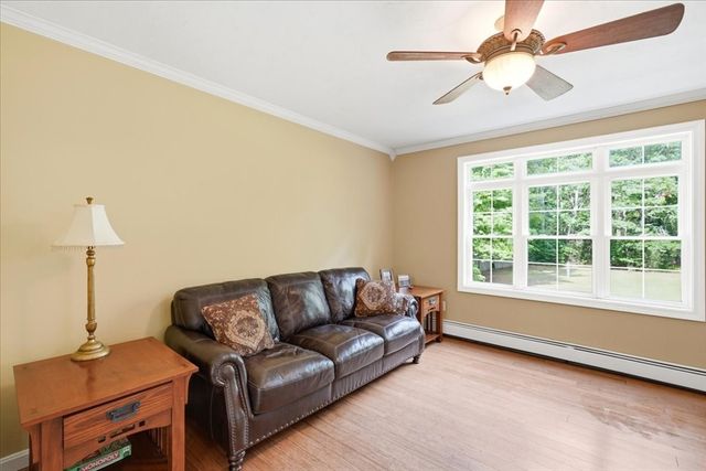 8 Rebecca Rd, Freetown, MA 02702