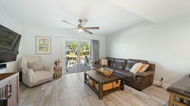 2555 NE 15th Street, Pompano Beach, FL 33062