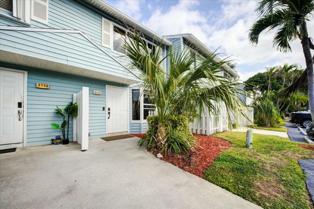 2555 NE 15th Street, Pompano Beach, FL 33062