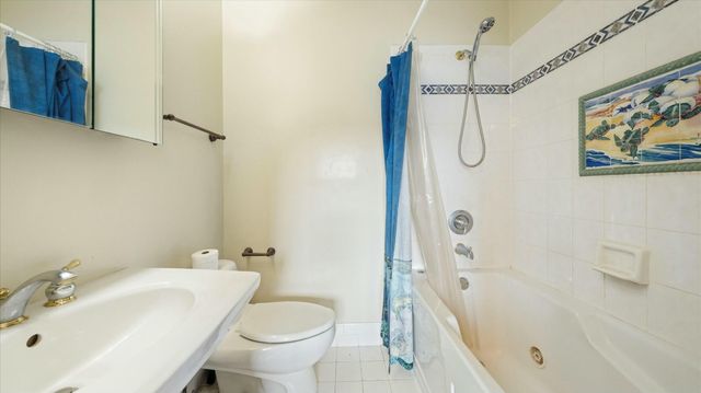 2555 NE 15th Street, Pompano Beach, FL 33062