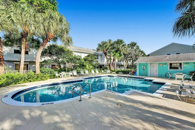 2555 NE 15th Street, Pompano Beach, FL 33062