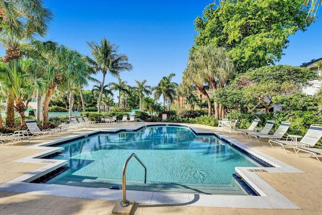 2555 NE 15th Street, Pompano Beach, FL 33062