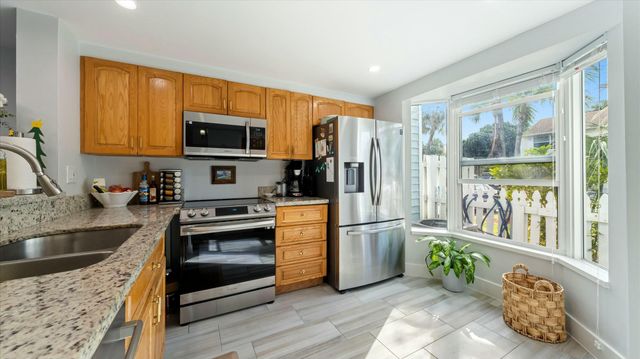2555 NE 15th Street, Pompano Beach, FL 33062
