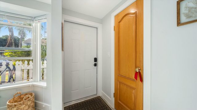 2555 NE 15th Street, Pompano Beach, FL 33062