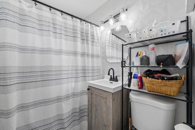 5132 N 57th STREET, Milwaukee, WI 53218