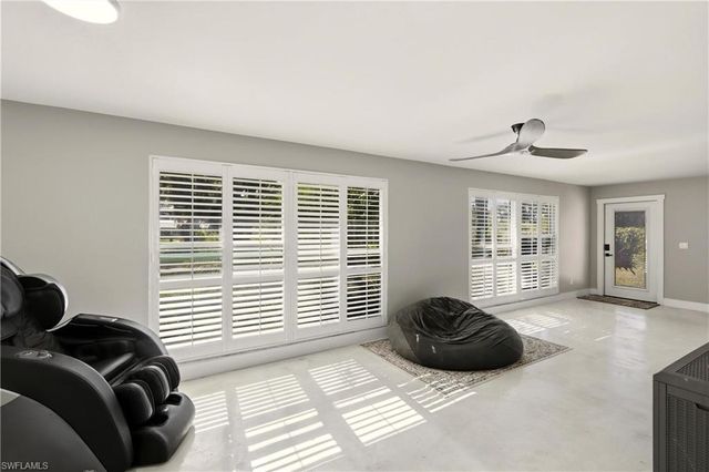 74 Aqua LN, North Fort Myers, FL 33903