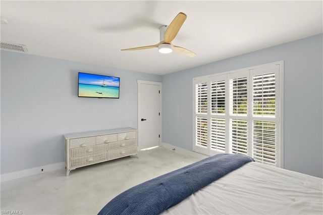 74 Aqua LN, North Fort Myers, FL 33903