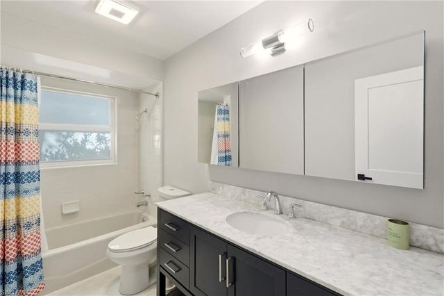 74 Aqua LN, North Fort Myers, FL 33903