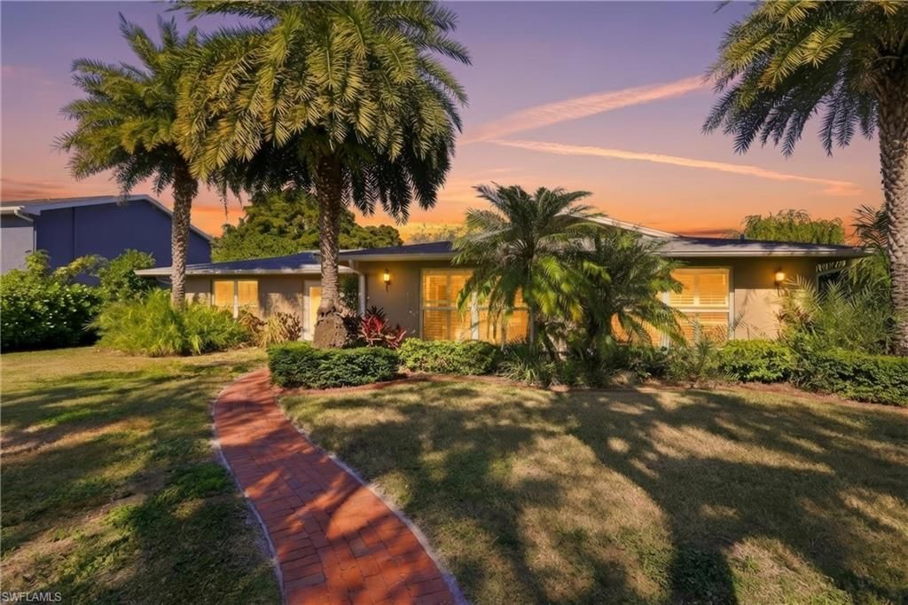 74 Aqua LN, NORTH FORT MYERS, FL 33903 — photo 2
