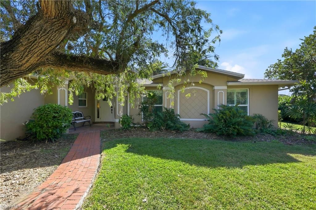 74 Aqua LN, NORTH FORT MYERS, FL 33903 — photo 5