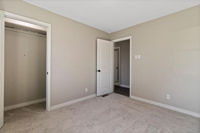 1945 Debra Drive, West Plains, MO 65775