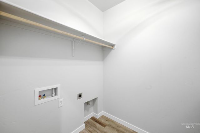 6925 S Harvest Cove Ave, Boise, ID 83709