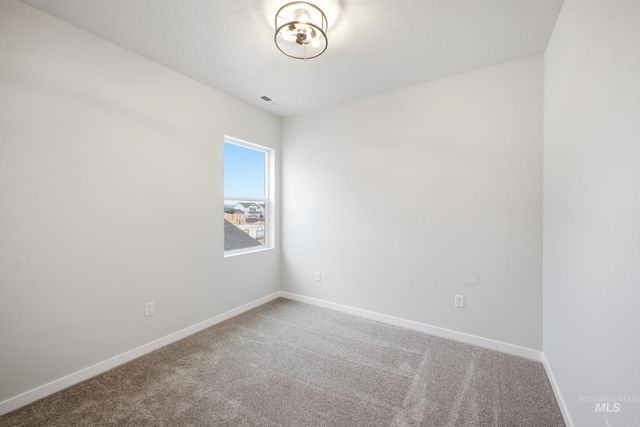 6925 S Harvest Cove Ave, Boise, ID 83709