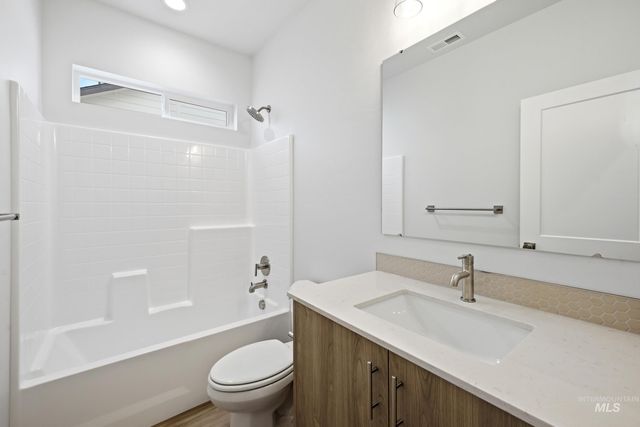 6925 S Harvest Cove Ave, Boise, ID 83709