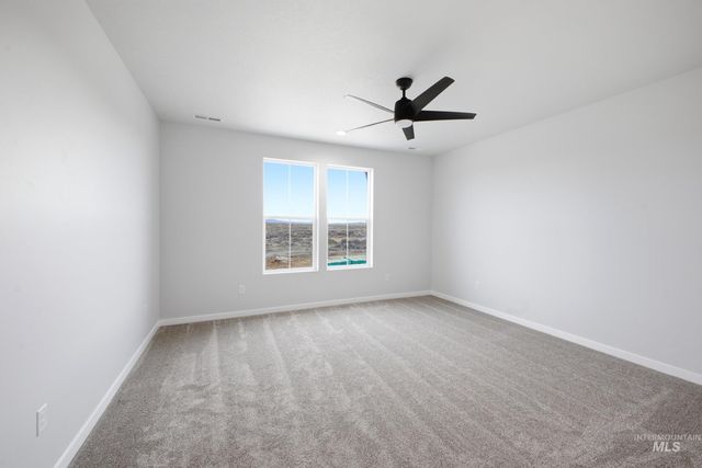 6925 S Harvest Cove Ave, Boise, ID 83709