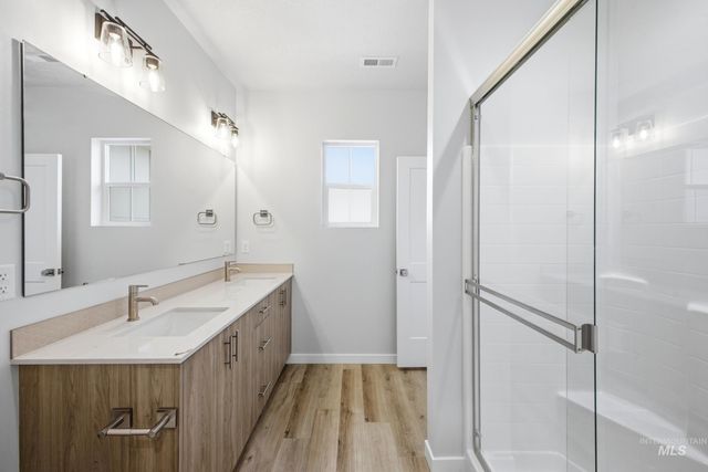 6925 S Harvest Cove Ave, Boise, ID 83709