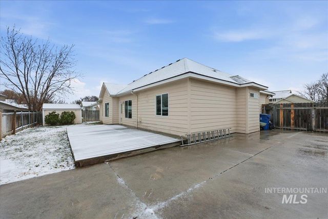 1802 W Roberts Ave, Nampa, ID 83651