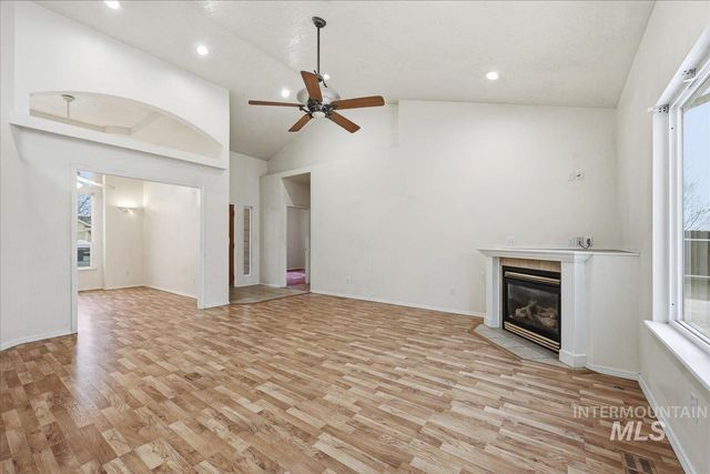 1802 W Roberts Ave, Nampa, ID 83651