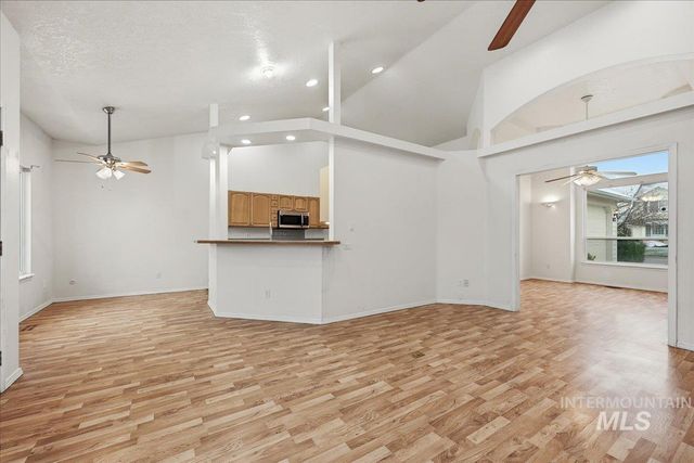 1802 W Roberts Ave, Nampa, ID 83651