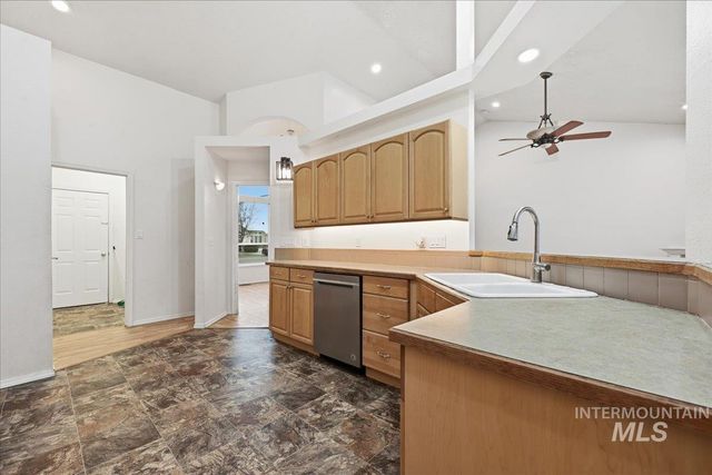 1802 W Roberts Ave, Nampa, ID 83651