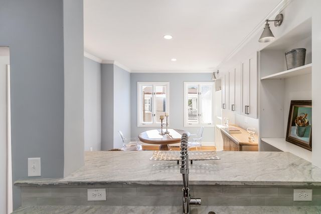 156 Tradd Street E, Charleston, SC 29401