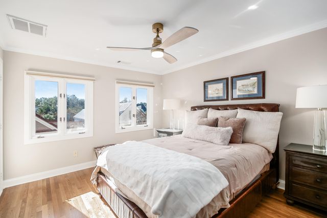 156 Tradd Street E, Charleston, SC 29401